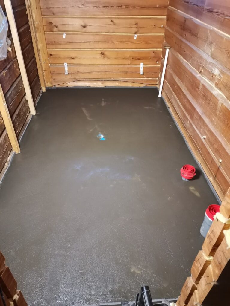 Pesuhuoneen lattiavalu