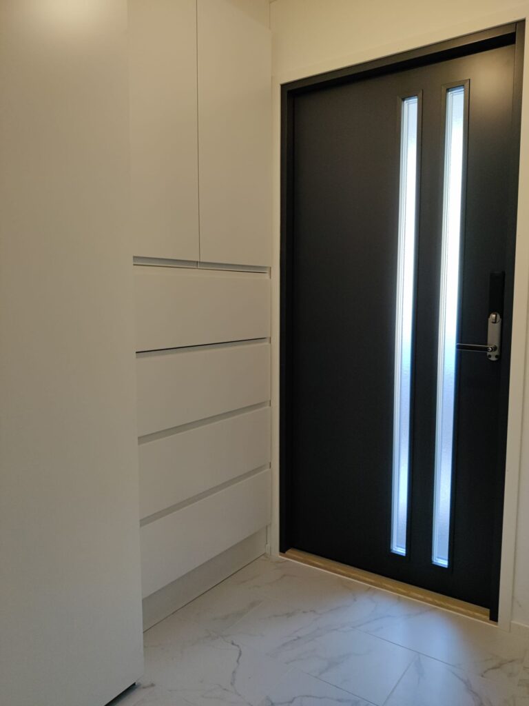 Ulko-oven asennus