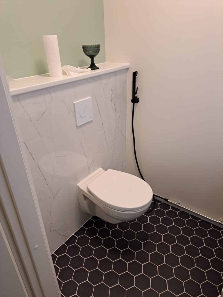 Wc ja hunajakennolaatta